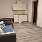 Bravo * Podstrana