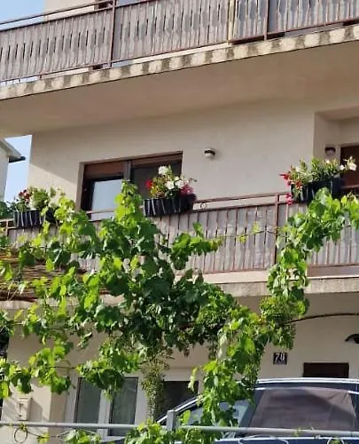 Bravo Apartament Podstrana